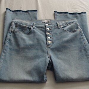 ANN TAYLOR LOFT Light Wash RAW Hem BUTTON FLY "KICK CROP" Jeans Sz 14 (26 In)